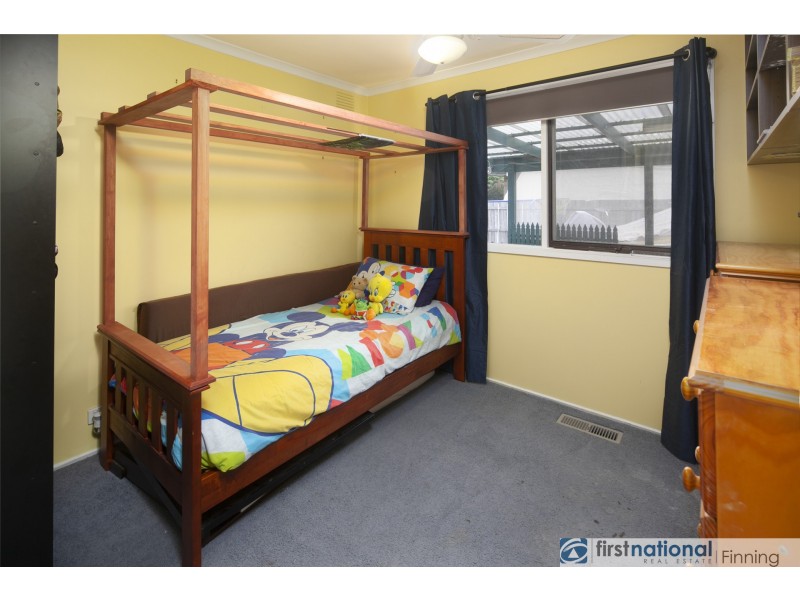 11 Farrer Close, Cranbourne VIC 3977