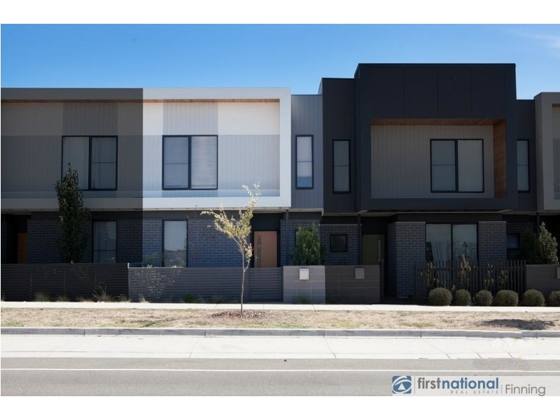 79 Hayton Park Boulevard, Cranbourne West VIC 3977