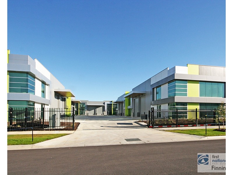 15 Corporate Drive, Cranbourne West VIC 3977