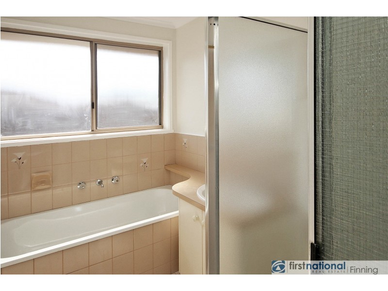 1/11 Hazlitt Court, Cranbourne VIC 3977