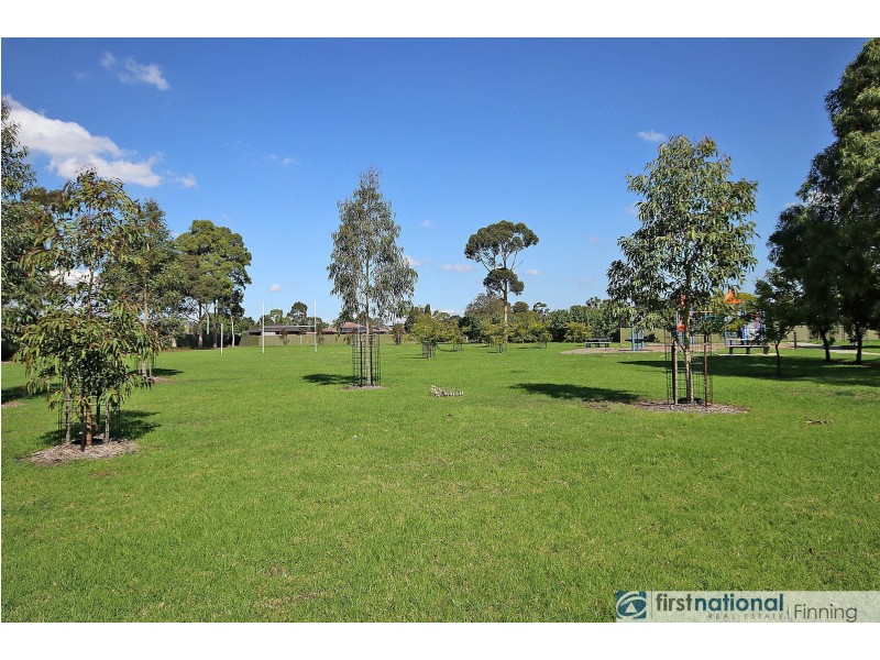 1/11 Hazlitt Court, Cranbourne VIC 3977