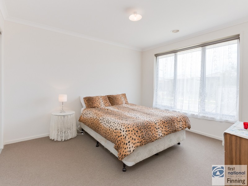 7 Jutland Close, Clyde North VIC 3978