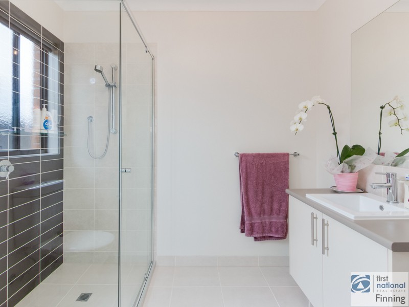 7 Jutland Close, Clyde North VIC 3978