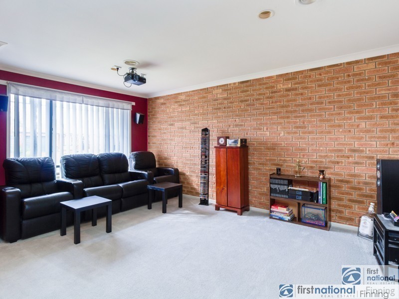 1A Dunlavin Way, Cranbourne East VIC 3977