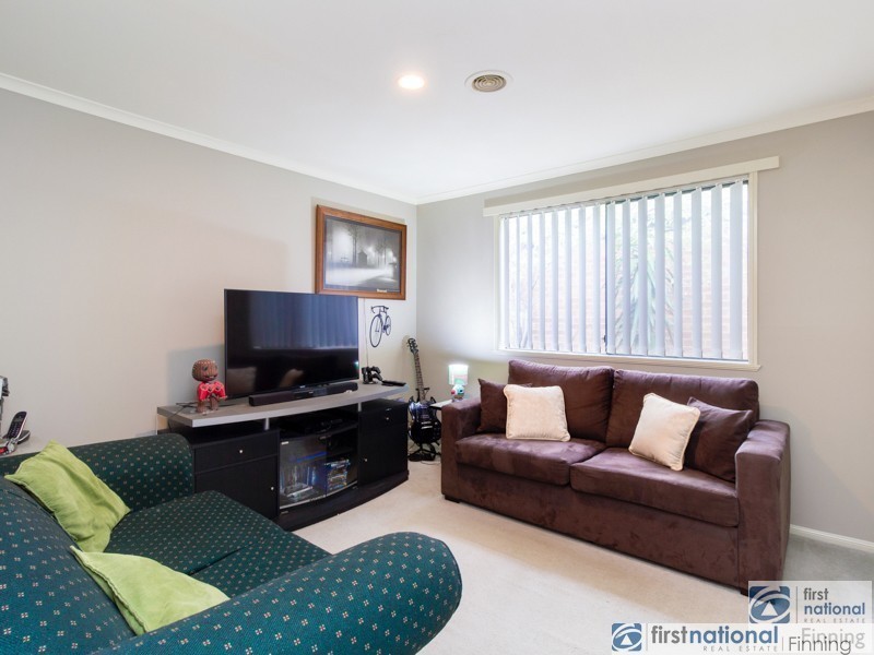 1A Dunlavin Way, Cranbourne East VIC 3977