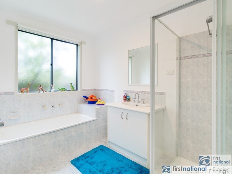 1A Dunlavin Way, Cranbourne East VIC 3977