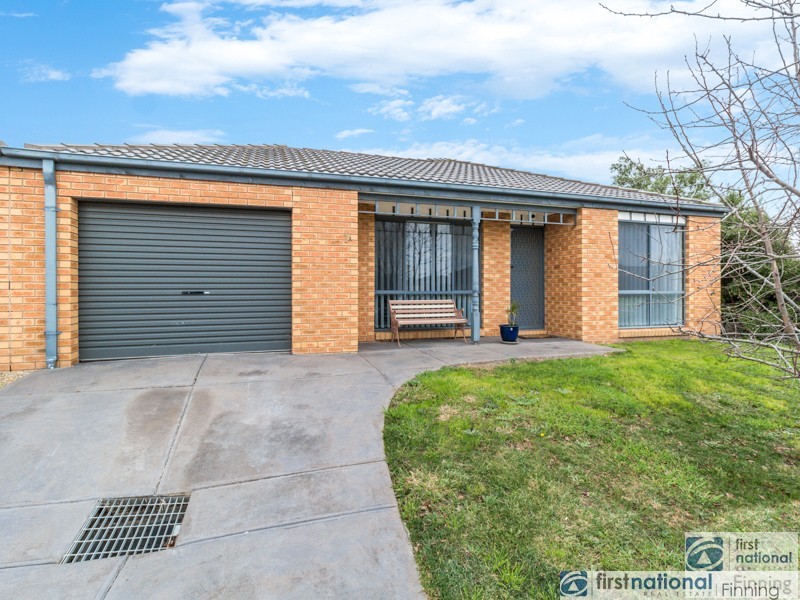 1A Dunlavin Way, Cranbourne East VIC 3977
