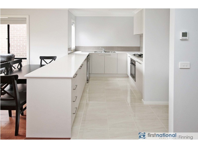 102 Athletic Circuit, Clyde VIC 3978