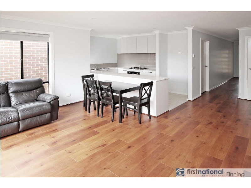 102 Athletic Circuit, Clyde VIC 3978