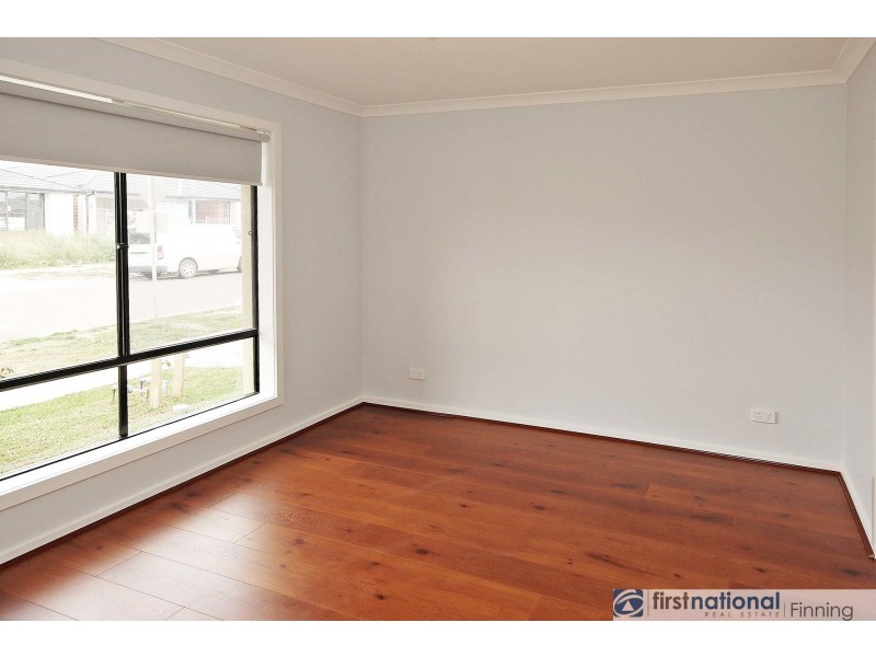 102 Athletic Circuit, Clyde VIC 3978