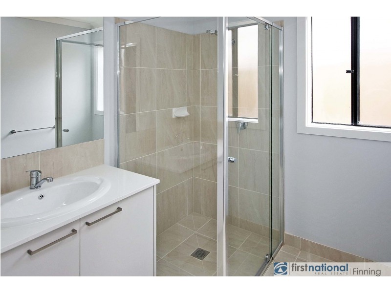 102 Athletic Circuit, Clyde VIC 3978