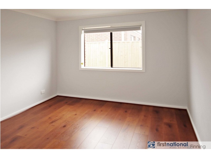 102 Athletic Circuit, Clyde VIC 3978