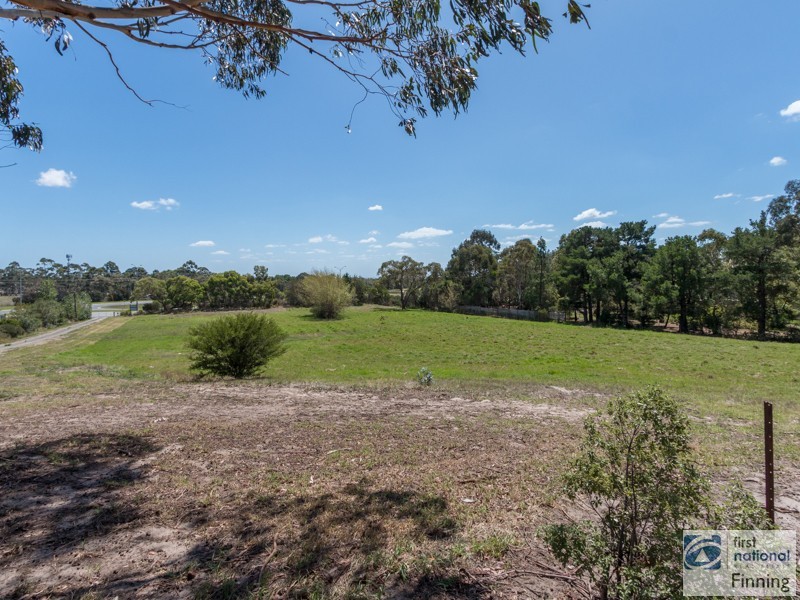 590 Cranburne Frankston Road, Cranbourne South VIC 3977