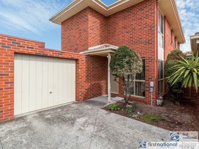 4/4-6 William Street, Cranbourne VIC 3977