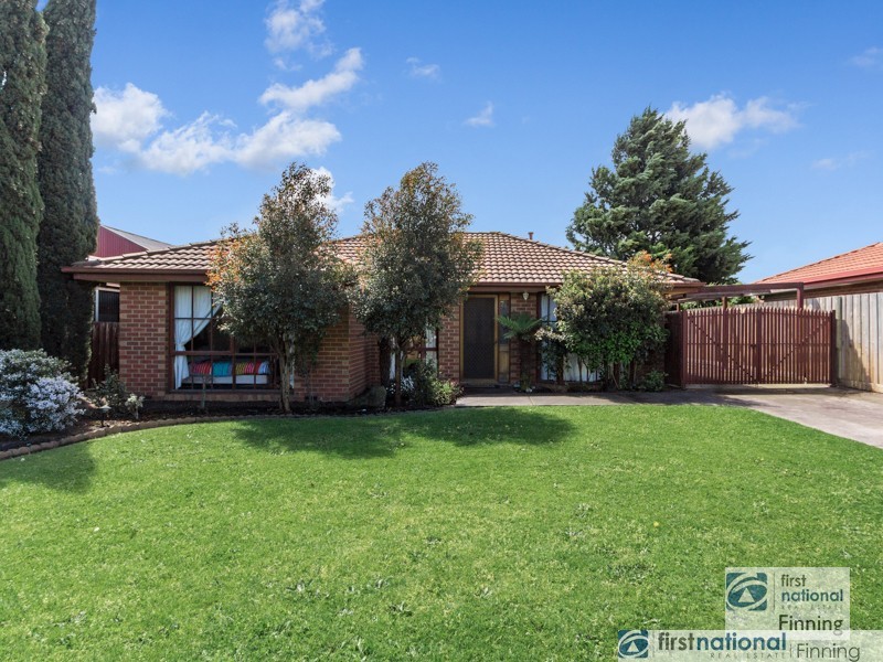 7 Heywood Crescent, Cranbourne North VIC 3977