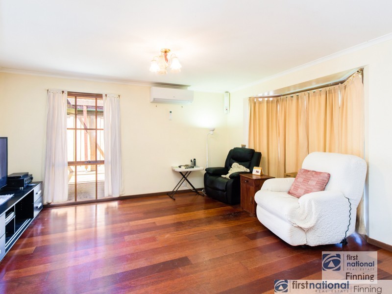 7 Heywood Crescent, Cranbourne North VIC 3977