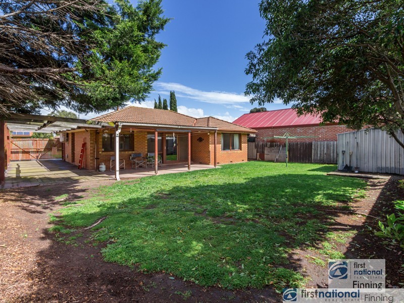 7 Heywood Crescent, Cranbourne North VIC 3977