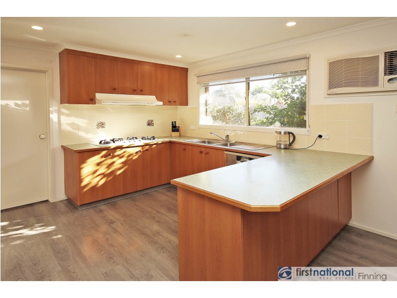 19 Greenmantle Close, Cranbourne West VIC 3977