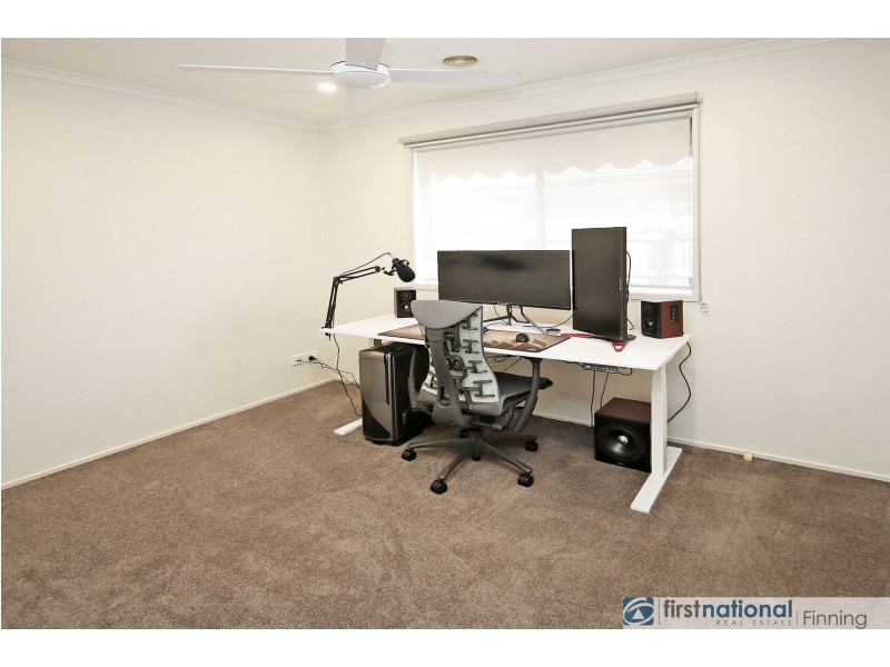 19 Greenmantle Close, Cranbourne West VIC 3977