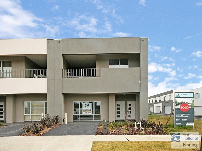 9 Fergus Lane, Cranbourne West VIC 3977