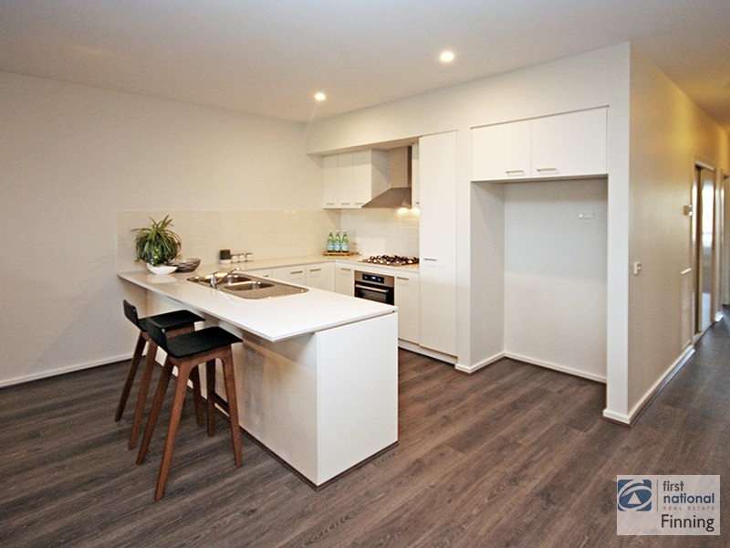 9 Fergus Lane, Cranbourne West VIC 3977