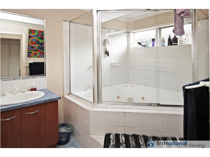 31 Horsham Drive, Cranbourne East VIC 3977