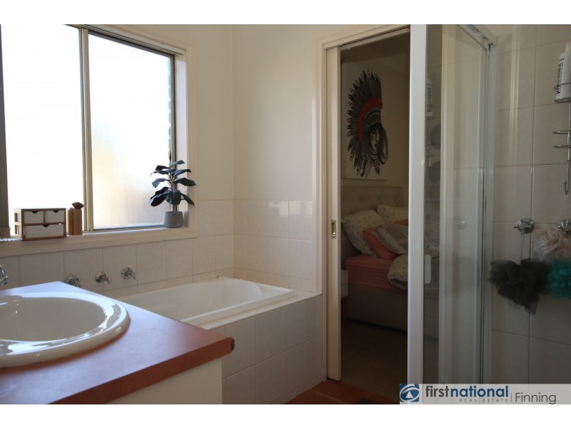 14 Franklin Parade, Lynbrook VIC 3975