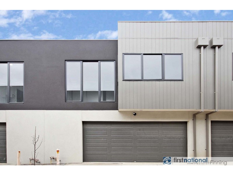 16 Push Pea Way, Cranbourne West VIC 3977