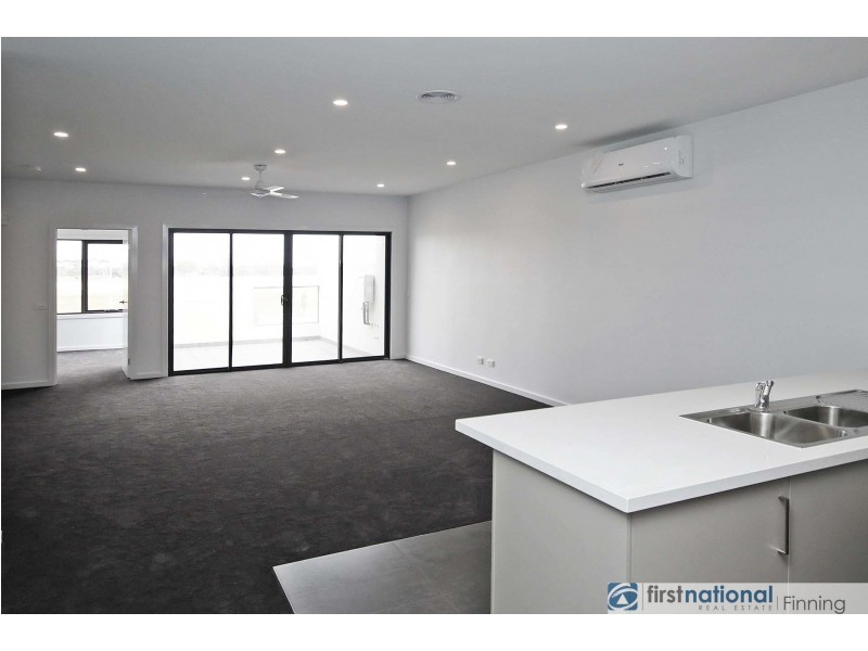 21 Push-Pea Way, Cranbourne West VIC 3977