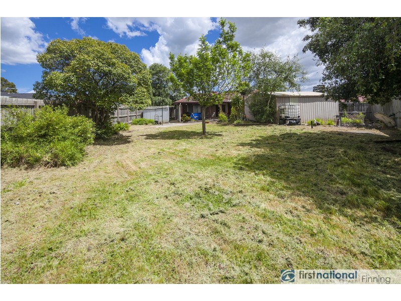 14 Hindmarsh Court, Cranbourne North VIC 3977