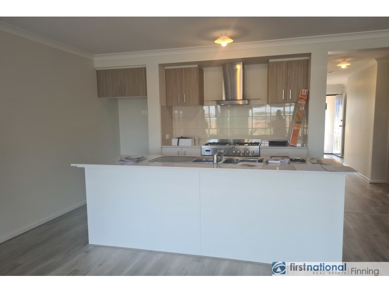 19 Niloma Street, Clyde North VIC 3978