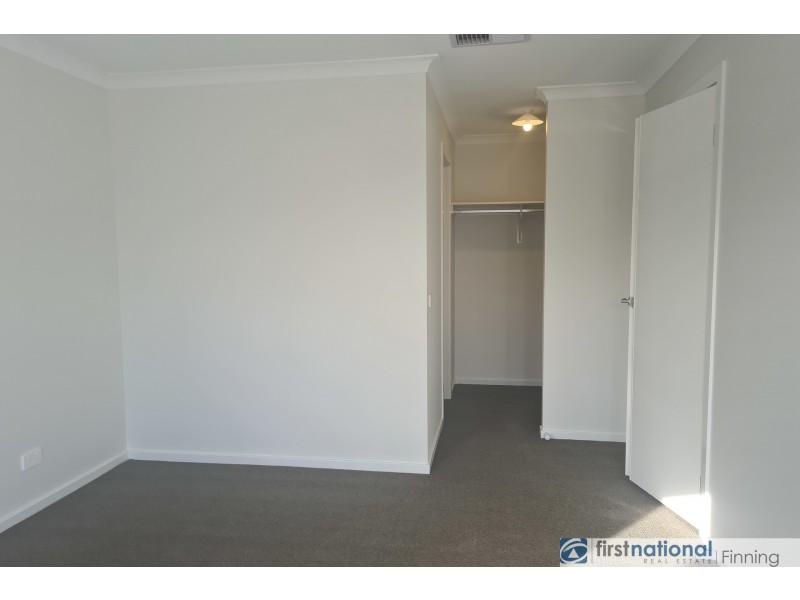 19 Niloma Street, Clyde North VIC 3978