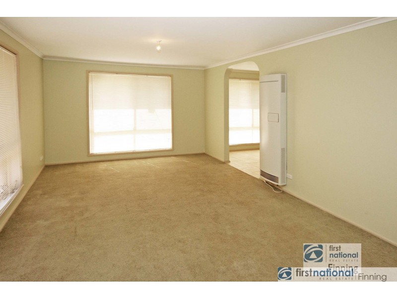 3 Glenbourne Road, Cranbourne VIC 3977