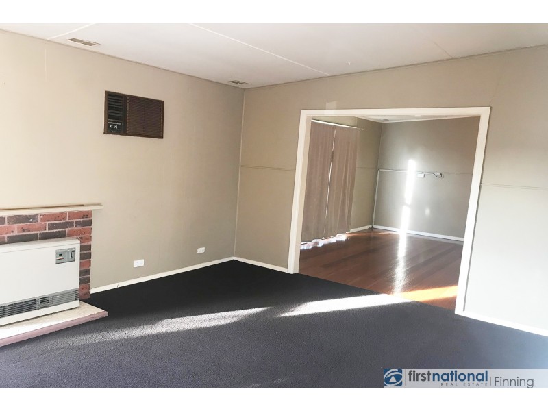 6 Canterbury Street, Cranbourne VIC 3977