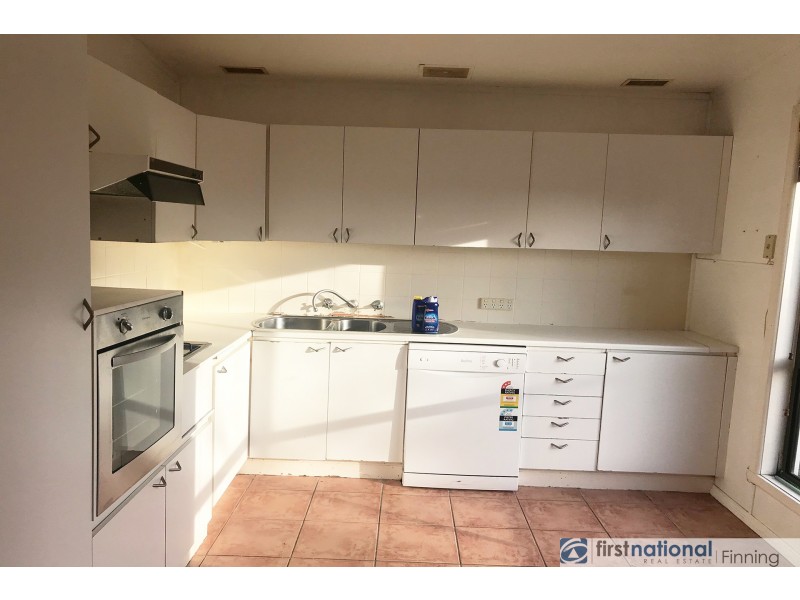 6 Canterbury Street, Cranbourne VIC 3977