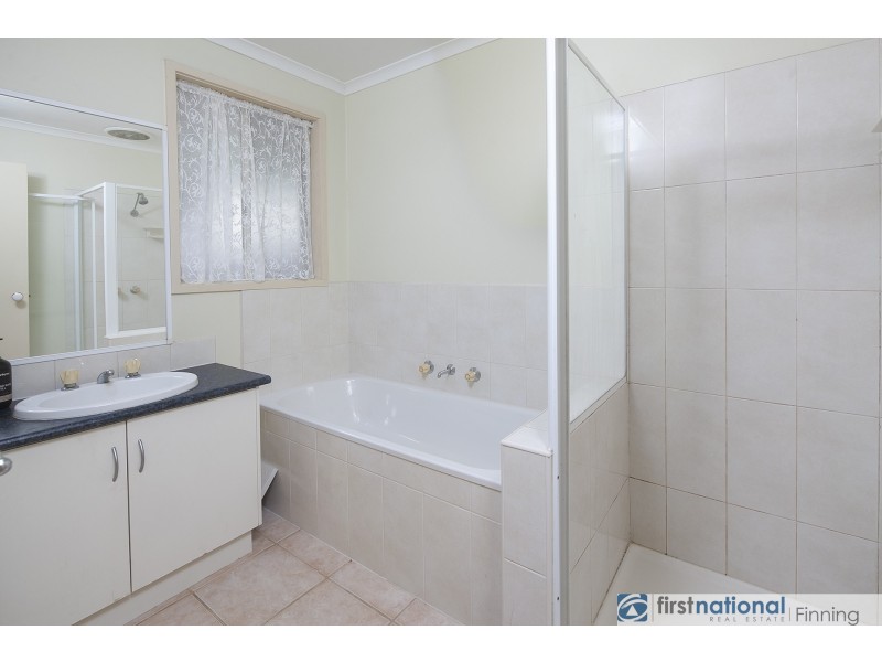 2/3 Wang Court, Cranbourne VIC 3977