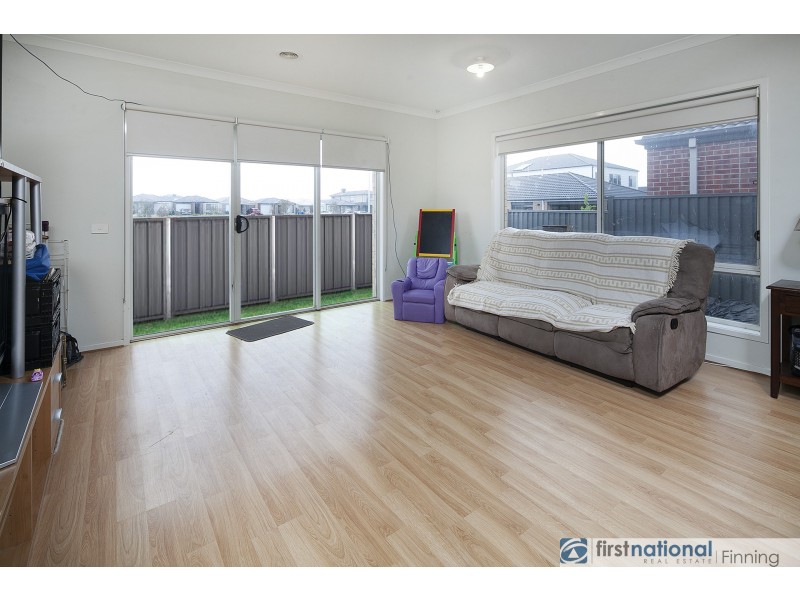 3 Artfield Street, Cranbourne East VIC 3977