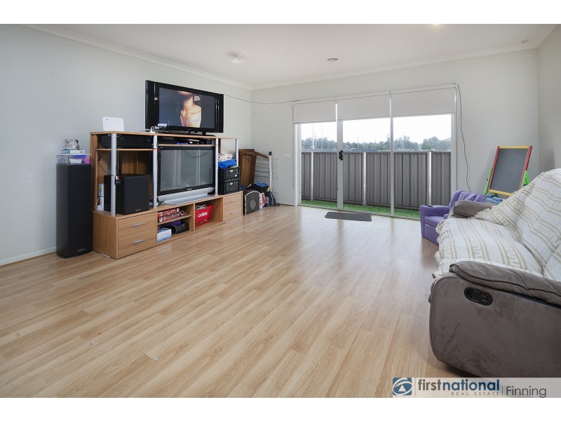 3 Artfield Street, Cranbourne East VIC 3977