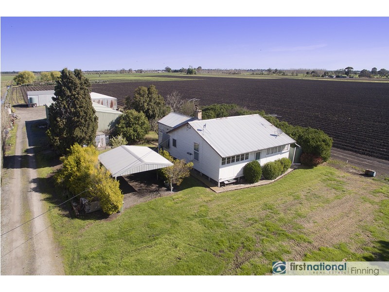 220 Peers Road, Dalmore VIC 3981