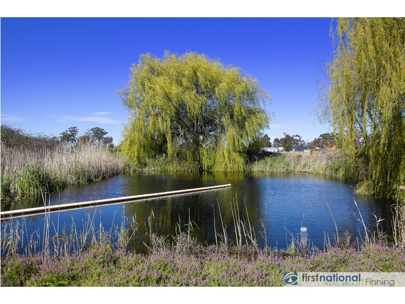 220 Peers Road, Dalmore VIC 3981