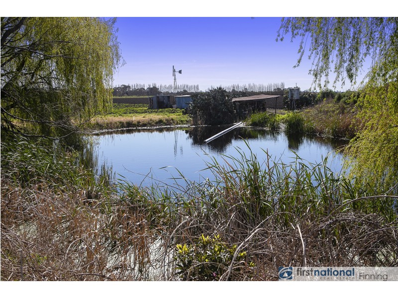 220 Peers Road, Dalmore VIC 3981