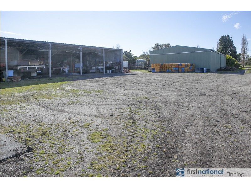 220 Peers Road, Dalmore VIC 3981