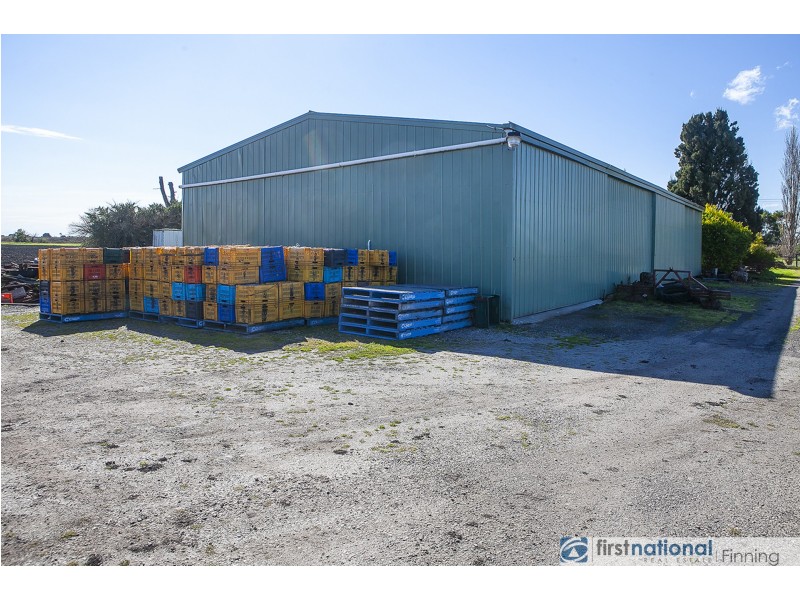 220 Peers Road, Dalmore VIC 3981