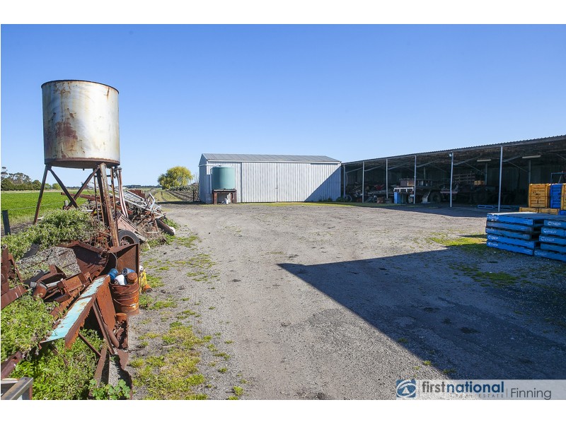 220 Peers Road, Dalmore VIC 3981