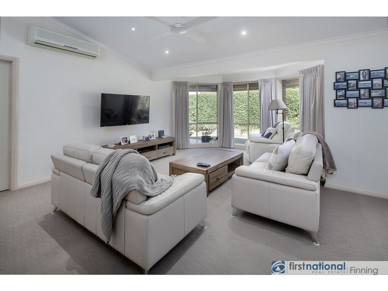 49 Central Park Way, Cranbourne West VIC 3977