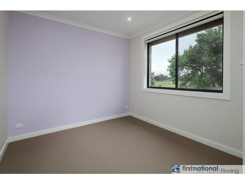 33 Stanley Road, Devon Meadows VIC 3977