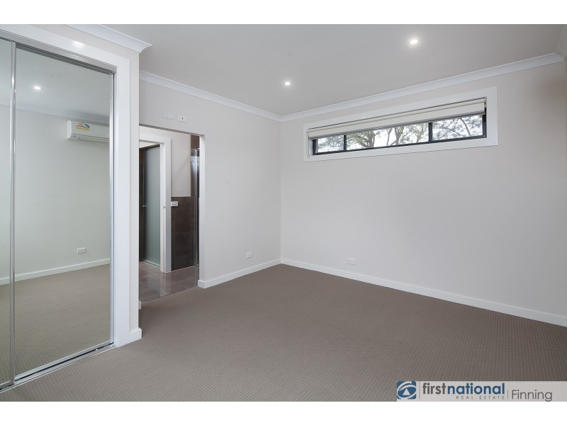 33 Stanley Road, Devon Meadows VIC 3977