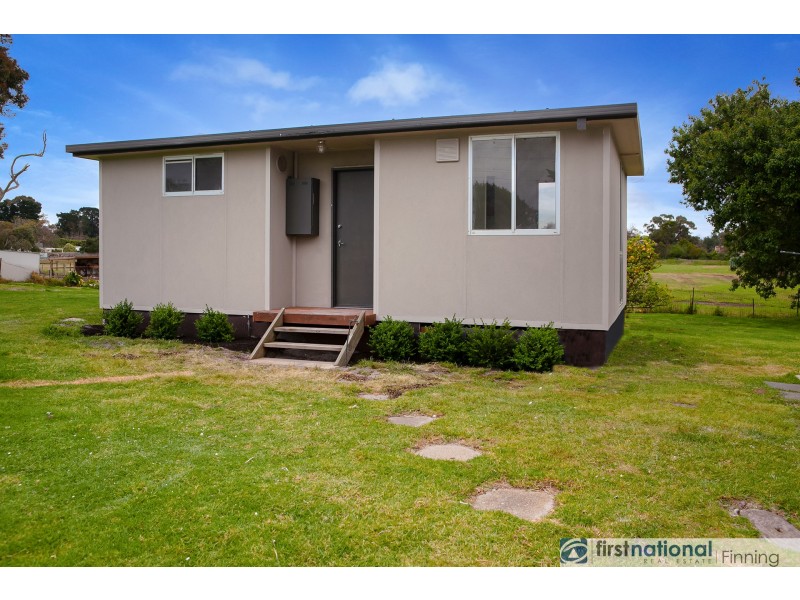 33 Stanley Road, Devon Meadows VIC 3977