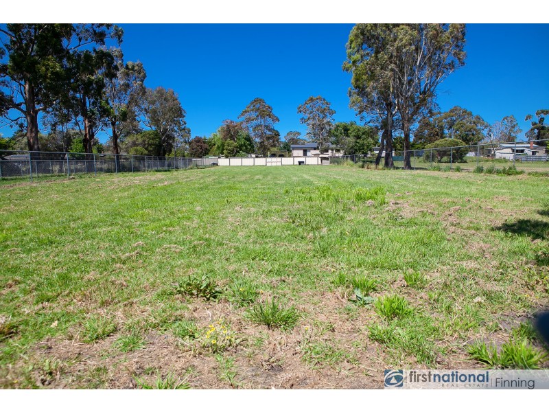 33 Stanley Road, Devon Meadows VIC 3977