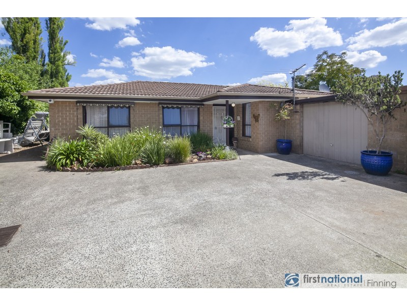 2/122 Camms Road, Cranbourne VIC 3977
